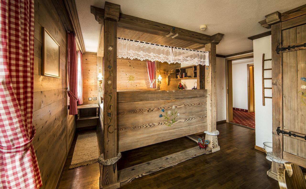 Hotel Olympia Saas-Almagell Kültér fotó