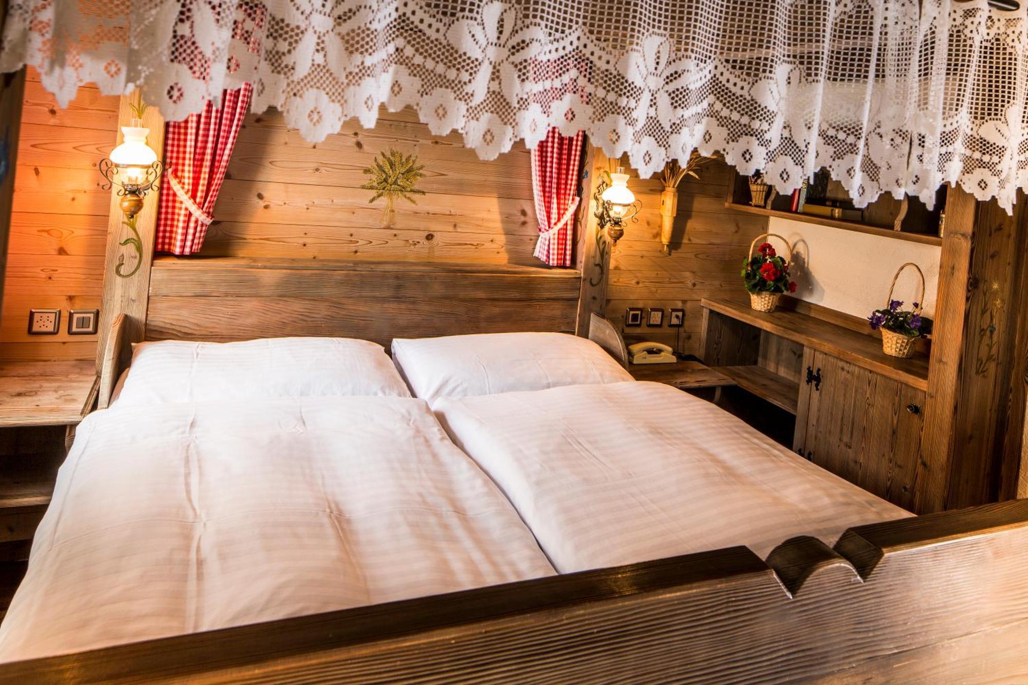 Hotel Olympia Saas-Almagell Kültér fotó